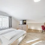 Schroll Hotel