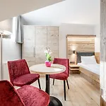 Hotel Schroll