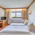Schroll Szálloda 3*