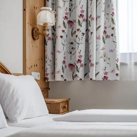 酒店 Schroll 基希比希尔