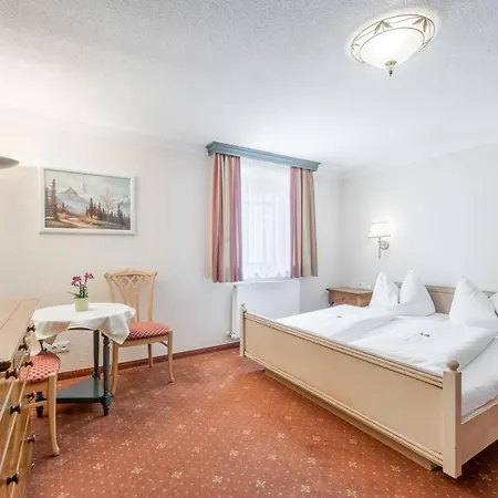 Schroll Hotel 3*